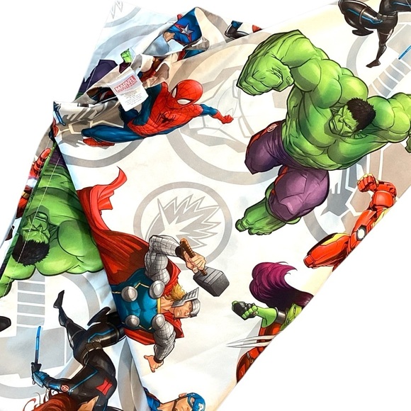 Marvel Flat Twin Sheet OEKO-TEX Chemical Free Hulk Thor Spider-Man Avengers - Picture 1 of 8